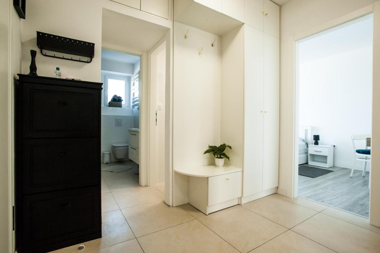 Apartment Little Violet - Balcony & Free Parking Zadar Exterior foto